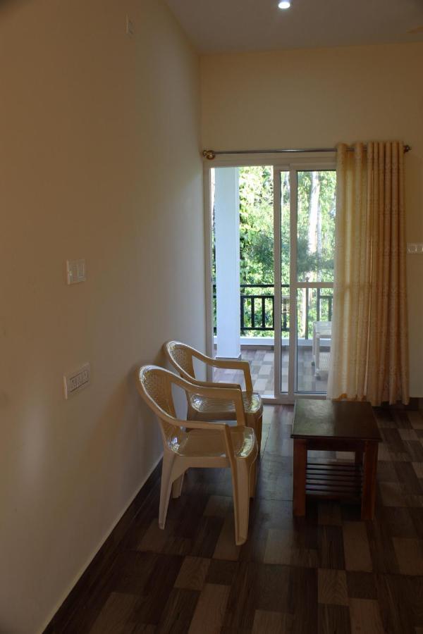 Sri Lakshmi Estates Apartman Siddāpur Kültér fotó
