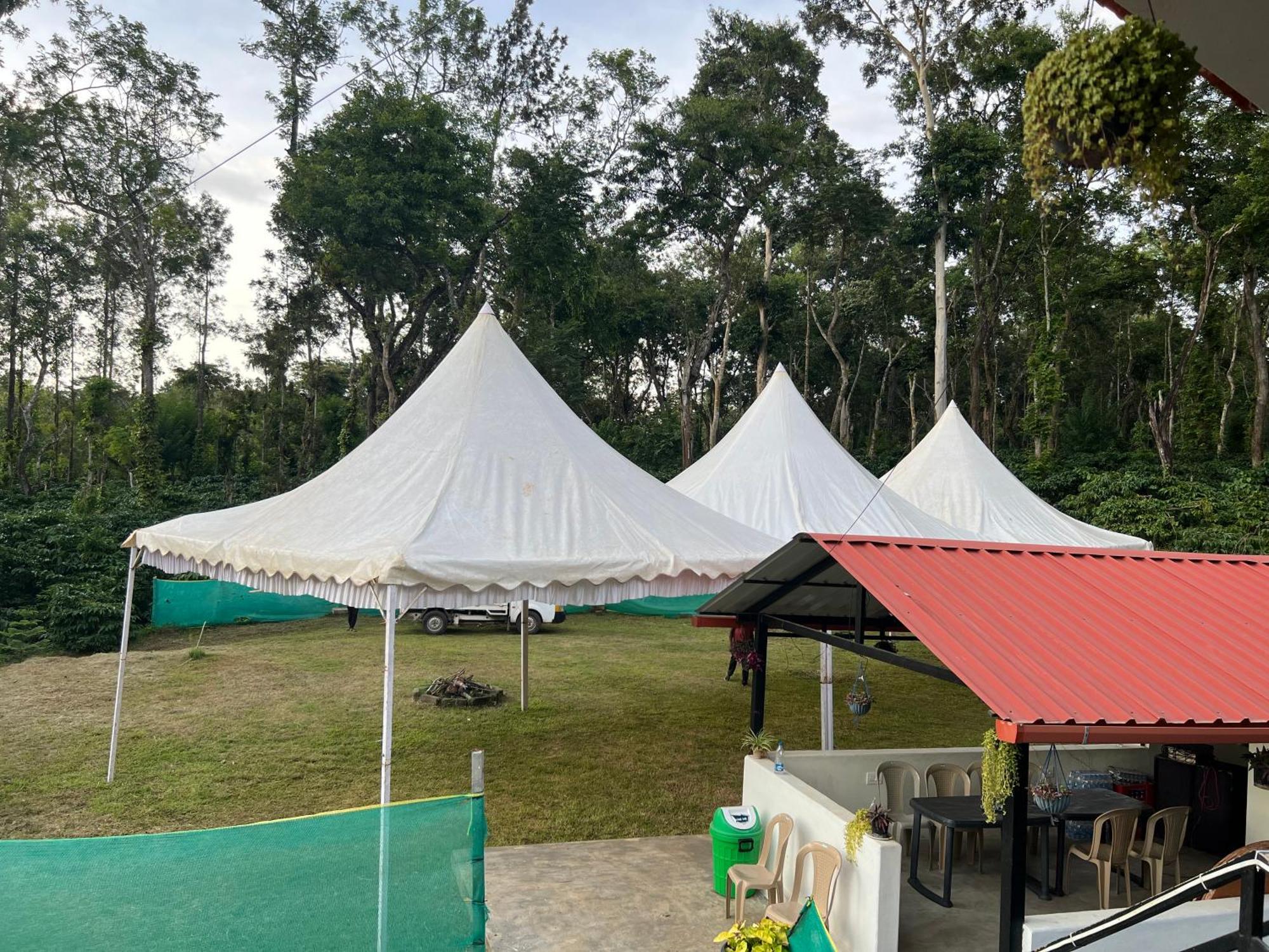 Sri Lakshmi Estates Apartman Siddāpur Kültér fotó